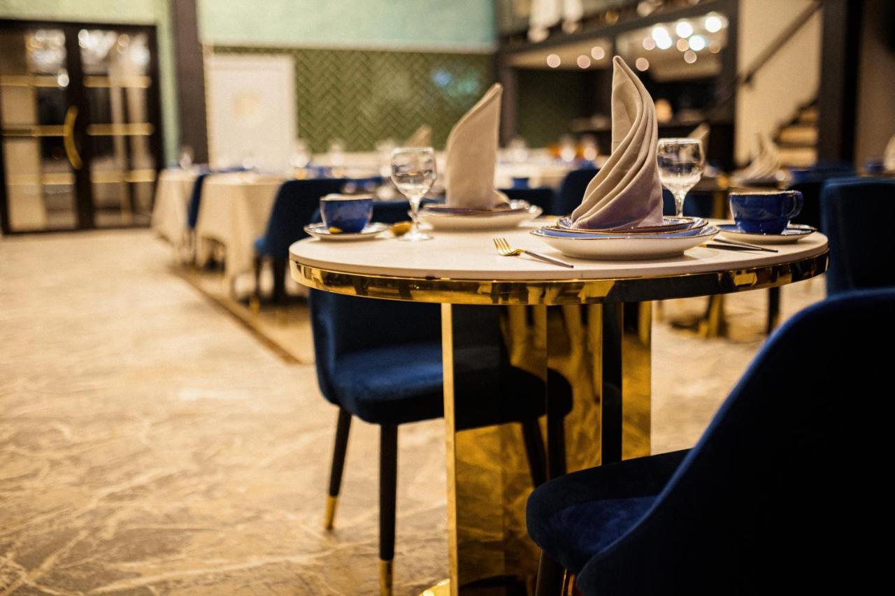 Orient Hotel Biszkek Zewnętrze zdjęcie
