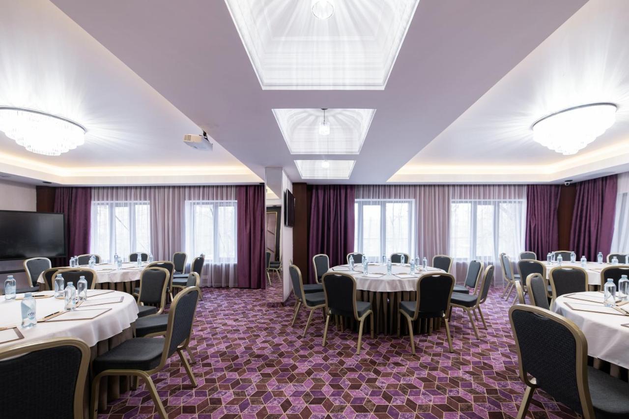 Orient Hotel Biszkek Zewnętrze zdjęcie