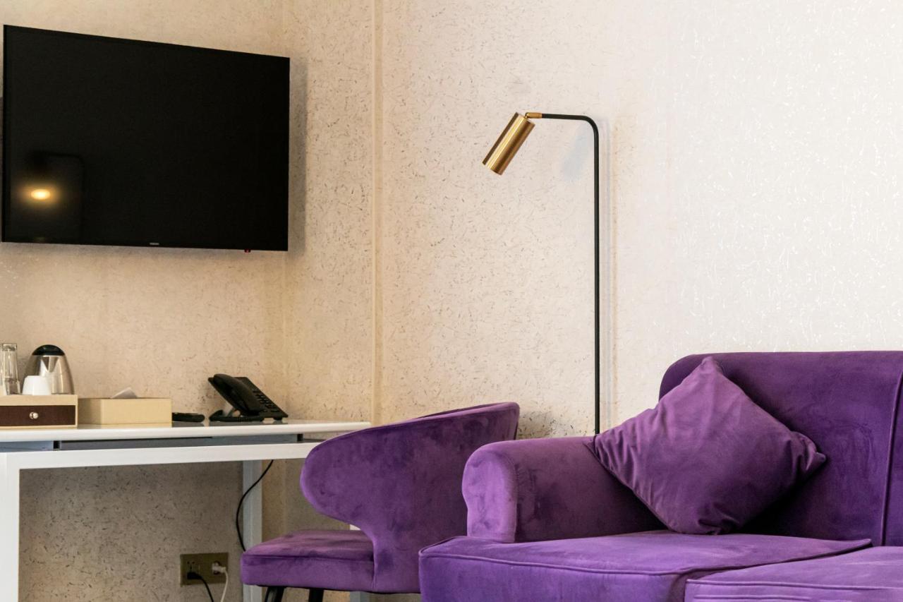Orient Hotel Biszkek Zewnętrze zdjęcie