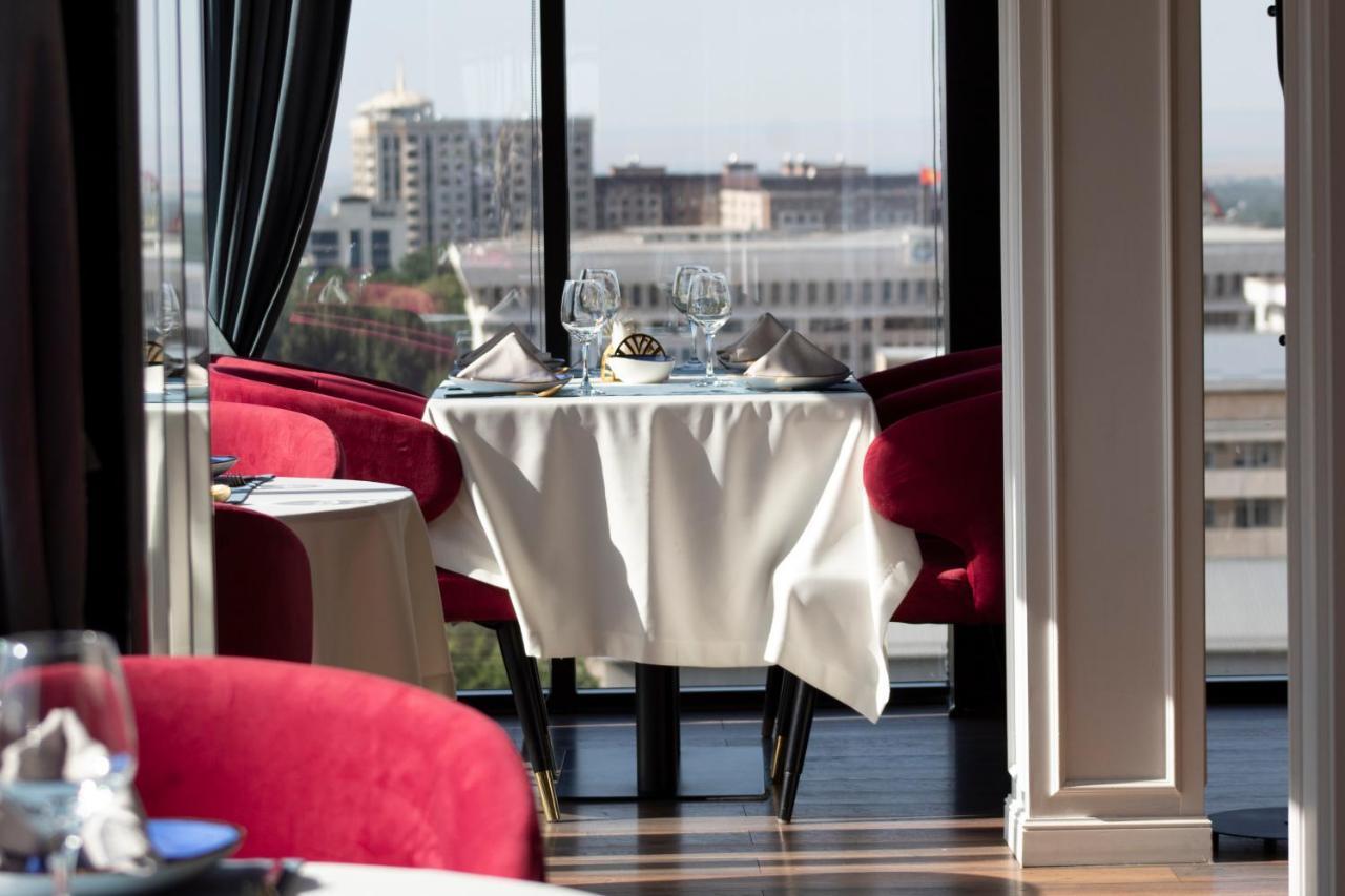 Orient Hotel Biszkek Zewnętrze zdjęcie