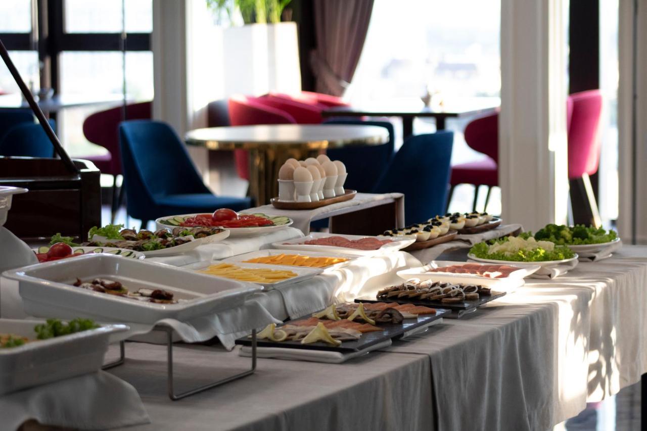 Orient Hotel Biszkek Zewnętrze zdjęcie