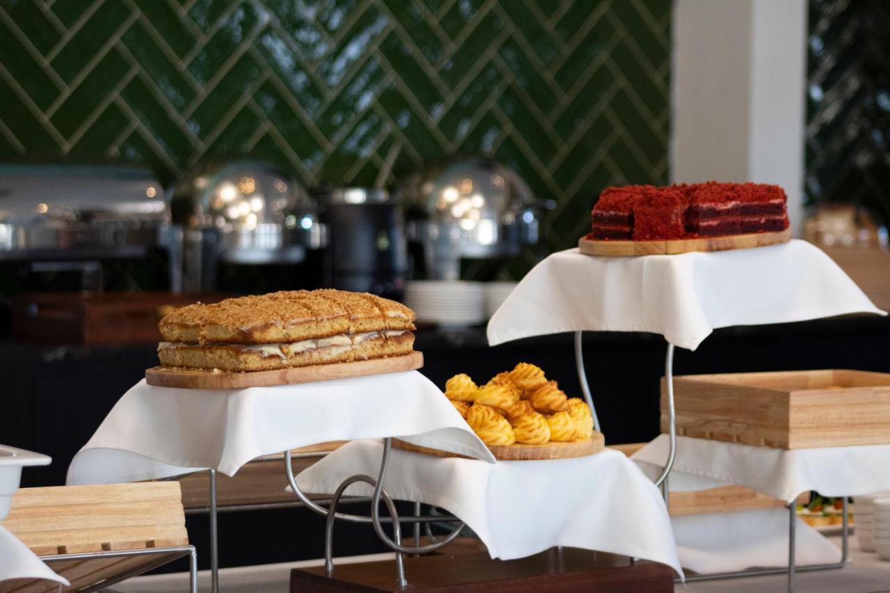 Orient Hotel Biszkek Zewnętrze zdjęcie