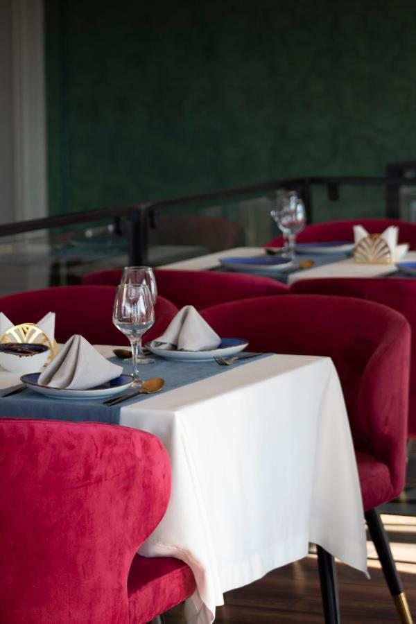 Orient Hotel Biszkek Zewnętrze zdjęcie