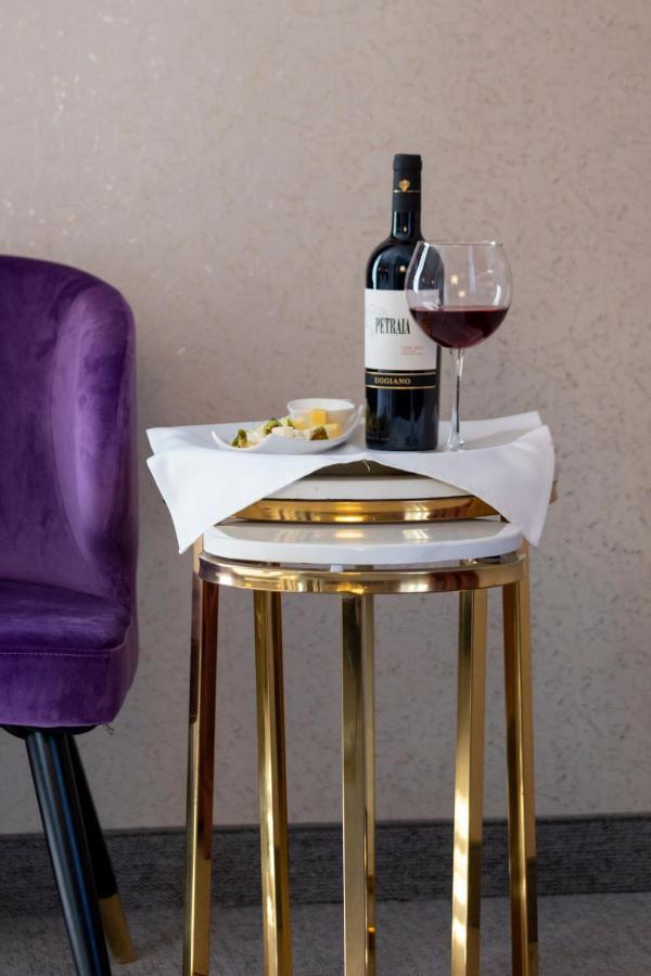 Orient Hotel Biszkek Zewnętrze zdjęcie