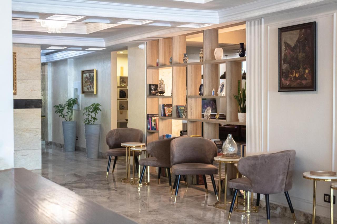 Orient Hotel Biszkek Zewnętrze zdjęcie