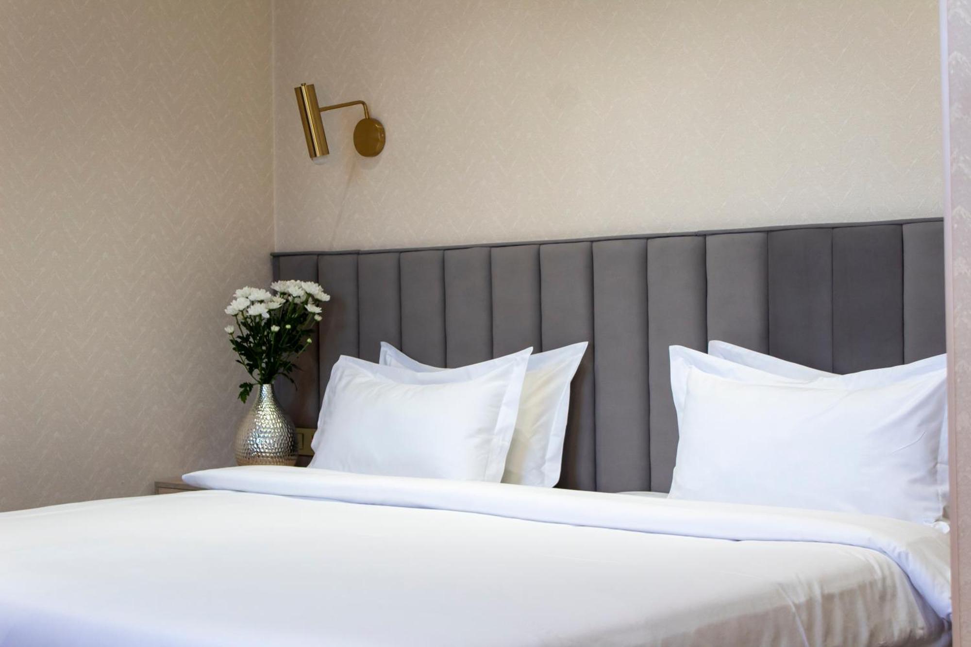Orient Hotel Biszkek Zewnętrze zdjęcie